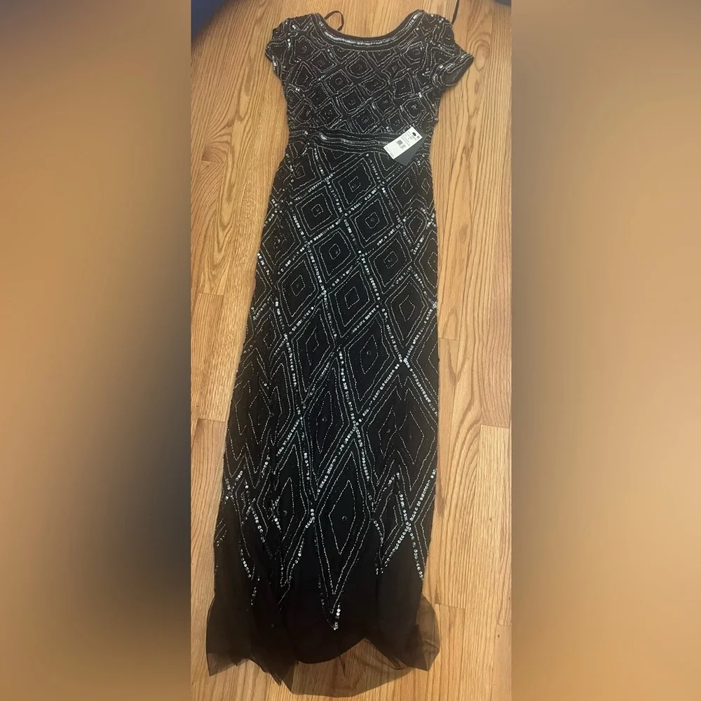 NWT Adrianna Papell Art Deco Diamond Beaded Evening Gown with Cap Sleeves - Picture 5 of 16